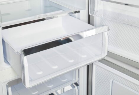 Unique 330 Litre Marshmallow White AC Refrigerator/Freezer